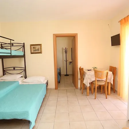 Apartment Katerina Pefkochori